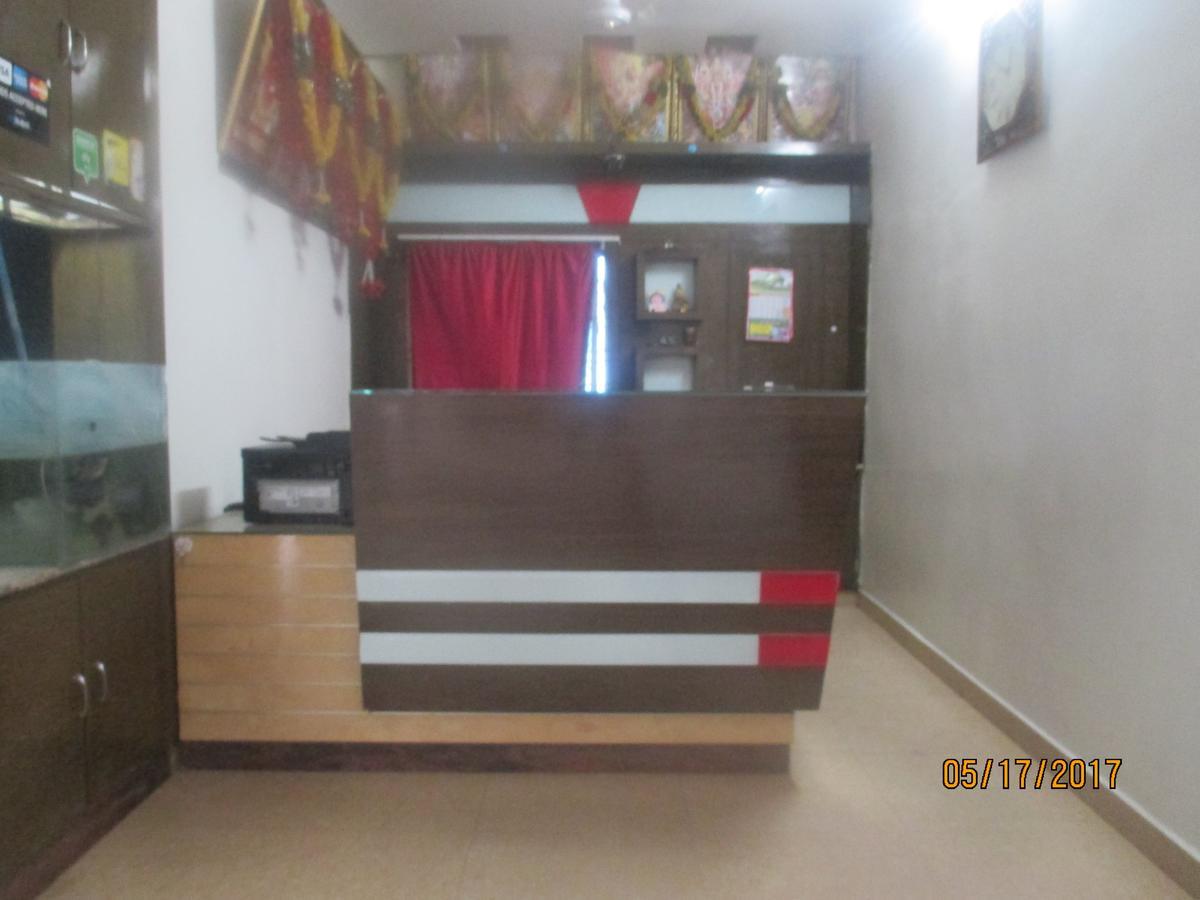 Sri Sai Ganesh Lodge Hyderabad Bagian luar foto